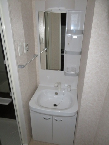 Luxe布施駅前の洗面所