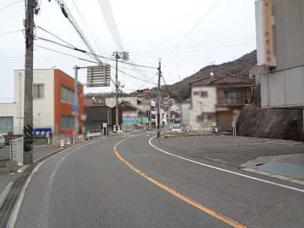 呉市警固屋4丁目　土地(全2区画)の前面道路含む現地写真