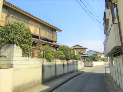 【前面道路含む現地写真】 | 中古戸建　甲府市富竹2丁目 | 前面道路含む現地写真です