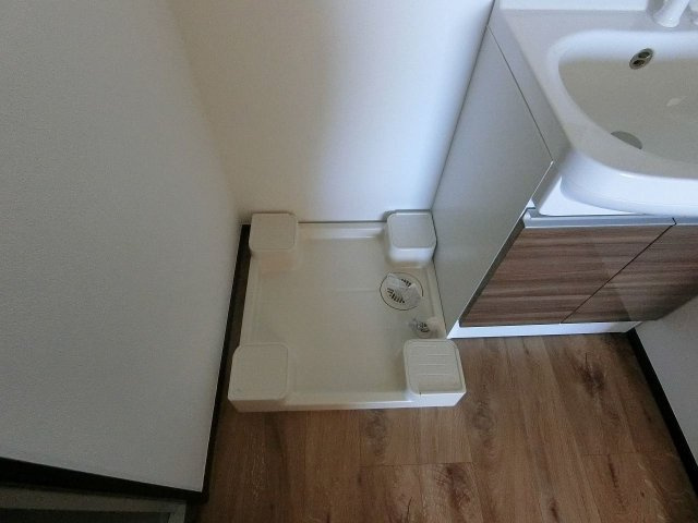 ａｔ．ｓｏｕｔｈ（エイティ・サウス）【キャッシュバック対象物件】の洗面所|明るい洗面所です