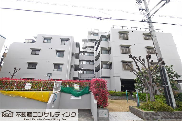 カルム東灘の駐車場