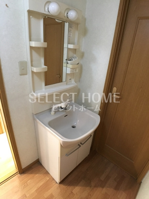 【独立洗面台】 | リブエステート井田 | 朝の支度にも助かる、独立の洗髪洗面化粧台