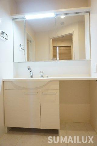 グランプラスの独立洗面台