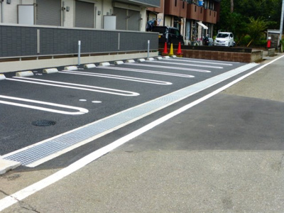 【駐車場】 | エスタシア花 | 車をお持ちの方に嬉しい駐車場付きの物件です