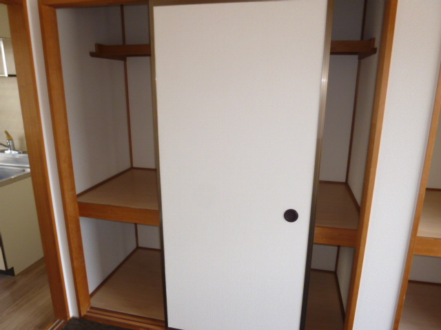 プレジール千田の収納