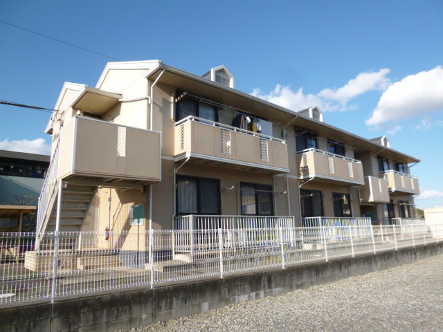 プレジール千田の外観