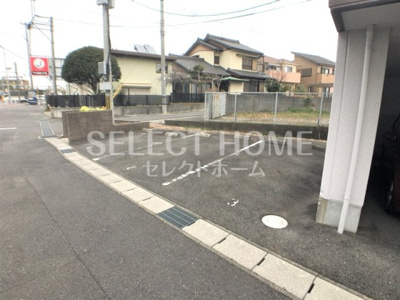 【駐車場】 | サウザンドベル光ヶ丘 | 駐車場があるので、車を買う予定の方も安心です