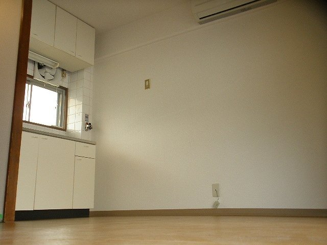 永手コスモハイツの居間・リビング