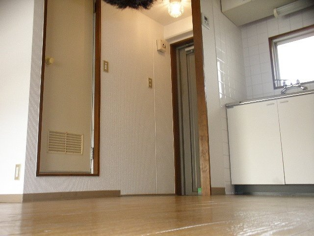 永手コスモハイツの居間・リビング