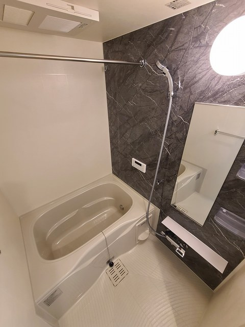 ブレイ　ダ　ブリクの浴室|♪一日の疲れを癒すのはやっぱりお風呂ですね♪