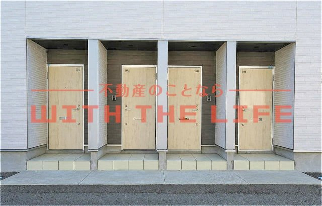 プラン・ソレイユ【10,000円キャッシュバック対象物件】のエントランス|清潔なエントランスです