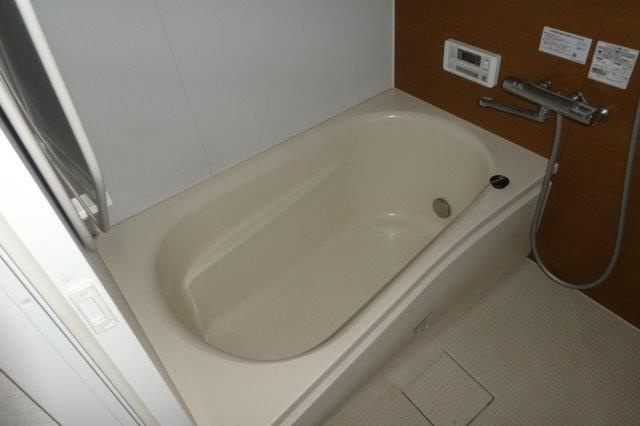 リーブル老松町の浴室