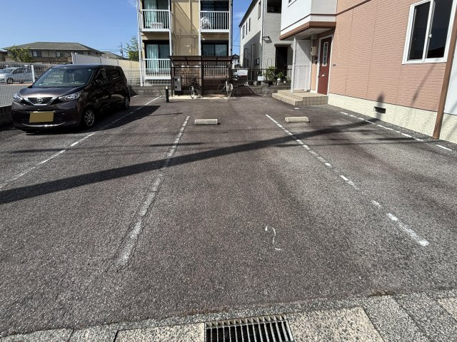 エスペラントの駐車場