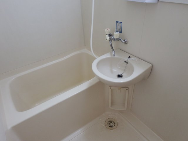 モーツァルト壱番館の浴室|サンプル