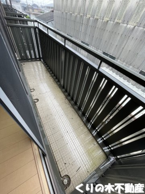 【バルコニー】 | メゾン・リヴェール | バルコニーからの眺めを楽しみながら食事をしませんか