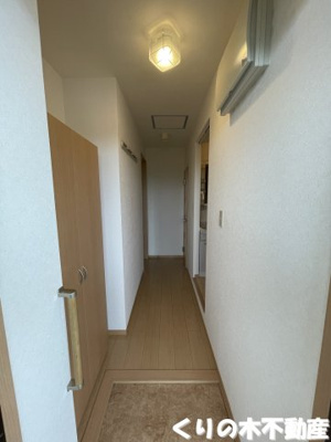 【玄関】 | メゾン・リヴェール | 明るい玄関です