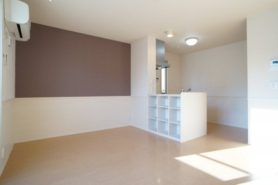 【居間・リビング】 | ヒーリングヴィラ久保台A棟