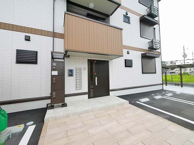 ソフィア（大安寺）のエントランス|オートロック付きでセキュリティー面も安心。