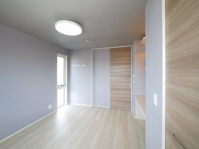 ソフィア（大安寺）の洋室|落ち着いた色調の洋室です