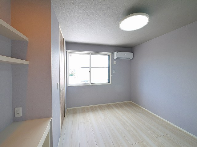 ソフィア（大安寺）の寝室|広々とした洋室です