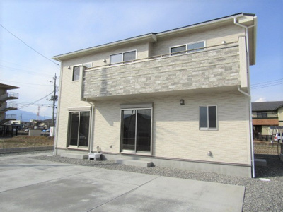 【外観】 | ブルーミングガーデン　甲府市東下条1号棟 | 外観もきれいです