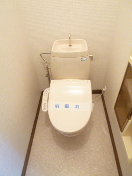 フレグランス大善寺のトイレ|快適な温水洗浄便座トイレです