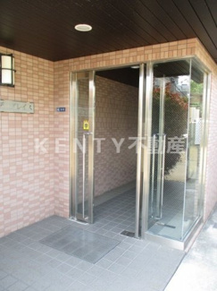 【エントランス】 | 建物の内部です