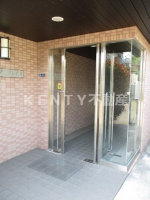 【エントランス】 | ガーデングレイス | 建物の内部です