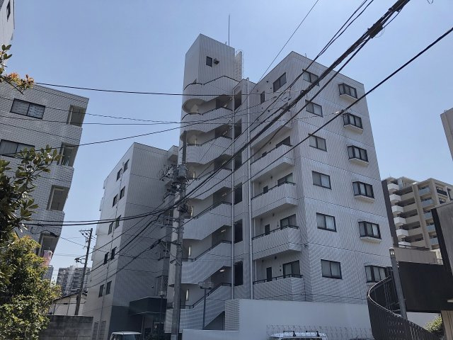 松戸市根本の賃貸マンションの外観