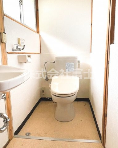 井上借家（浦）のトイレ