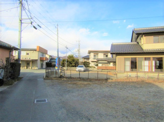 【前面道路含む現地写真】 | 前面道路含む現地写真です