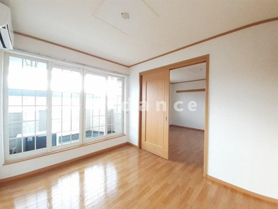 【居間・リビング】 | ソレイユ・アン