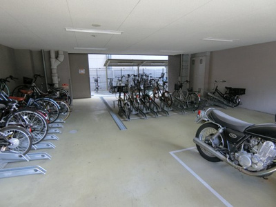 【駐車場】 | クリスタルグランツ梅田