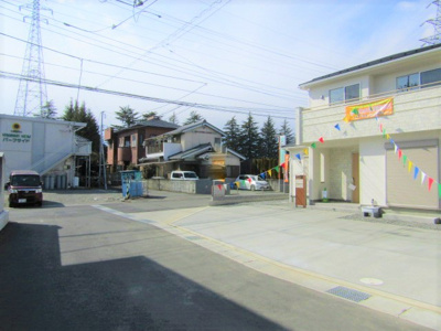 【前面道路含む現地写真】 | ブルーミングガーデン甲斐市西八幡1号棟 | 前面道路含む現地写真です