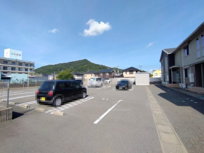 【駐車場】 | D-roomシルクマムB