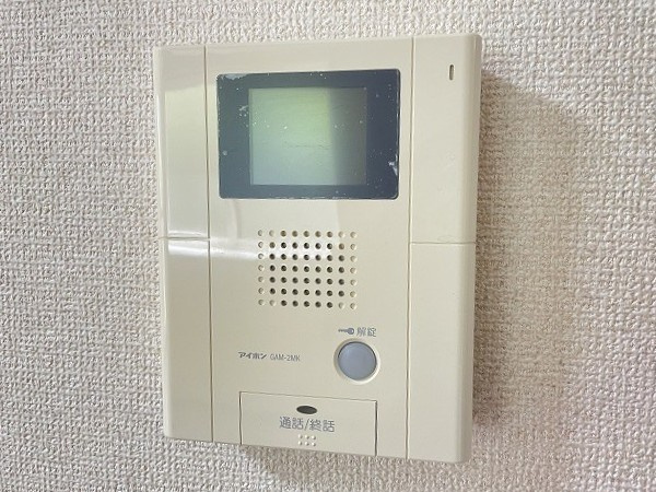 【セキュリティ】 | サジテリアスワイ | 防犯対策に有効なカメラ付きインターホン！突然の来客にもバッチリ対応できちゃいます☆