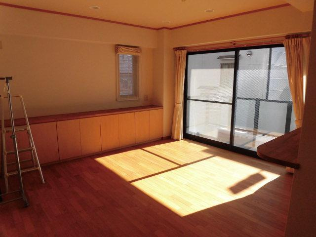 高知市塩田町　中古住宅の居間・リビング|2Fリビング