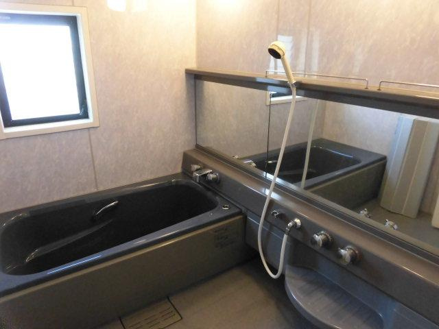 高知市塩田町　中古住宅の浴室