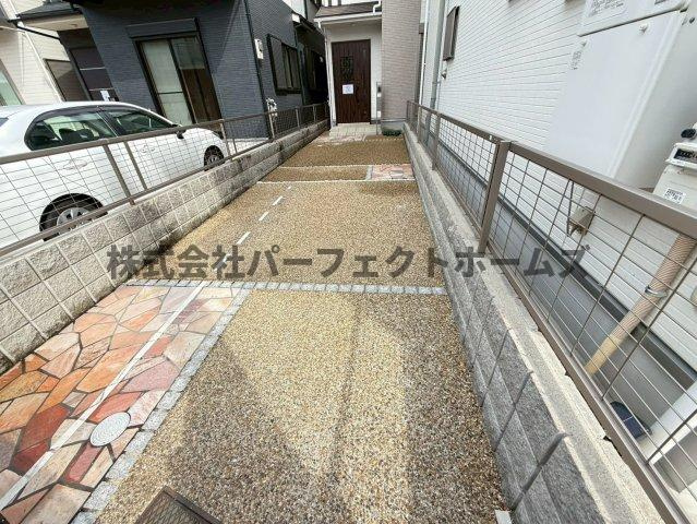 北中振4丁目戸建　賃貸の駐車場|駐車スペースもあります
