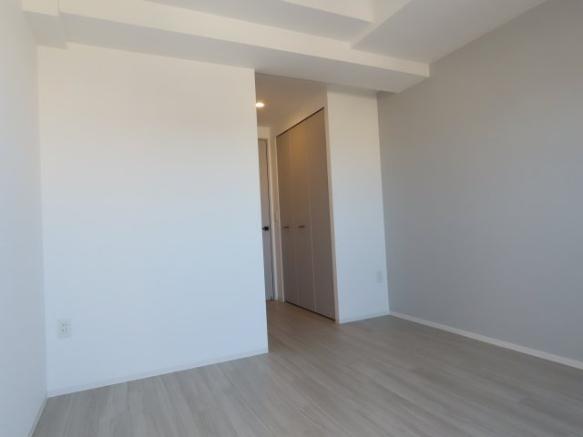 レジュールアッシュ塚本レジデンスの寝室