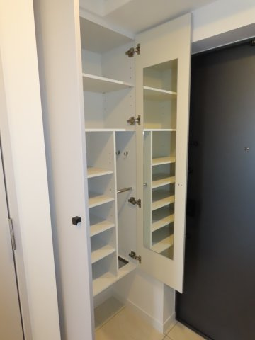 レジュールアッシュ塚本レジデンスの収納