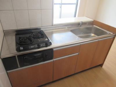 Gracia神明（グレイシア神明）のキッチン|２口ガス・グリル付