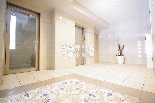 プライムコートのロビー|エレベーター