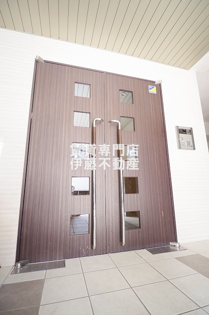 プライムコートのエントランス|オートロック