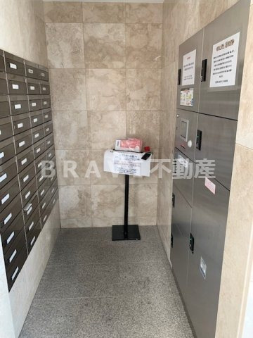 BROU上町台（ブラウウエマチダイ）　BRAVI不動産のその他共用部分|【BROU上町台】宅配ボックス