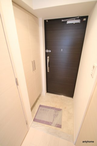 S-RESIDENCE江坂　仲介手数料無料の玄関