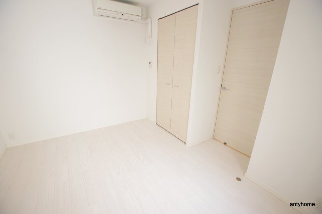 S-RESIDENCE江坂　仲介手数料無料の洋室