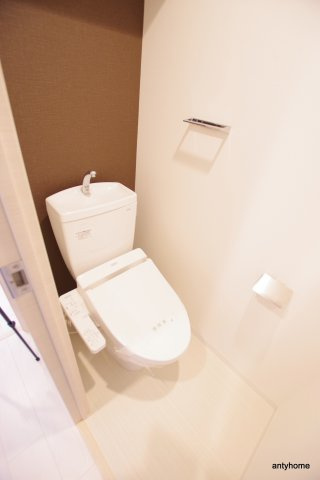 S-RESIDENCE江坂　仲介手数料無料のトイレ