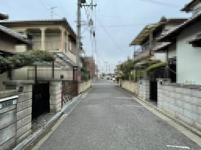 【前面道路含む現地写真】 | 八木北小・古家あり・土地34.5坪・岸和田市箕土路町２丁目 | 前面道路含む現地写真です