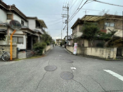 【前面道路含む現地写真】 | 八木北小・古家あり・土地34.5坪・岸和田市箕土路町２丁目 | 前面道路含む現地写真です